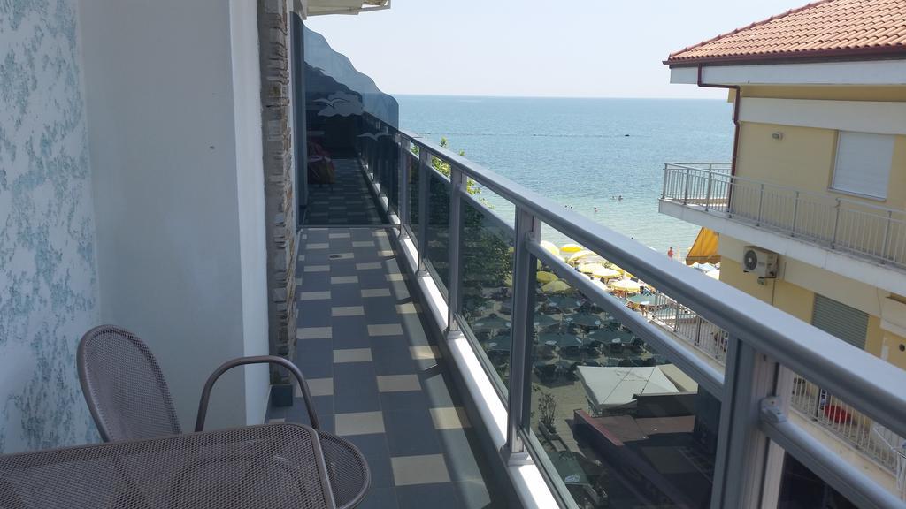 Kymata Hotel Paralía Kültér fotó